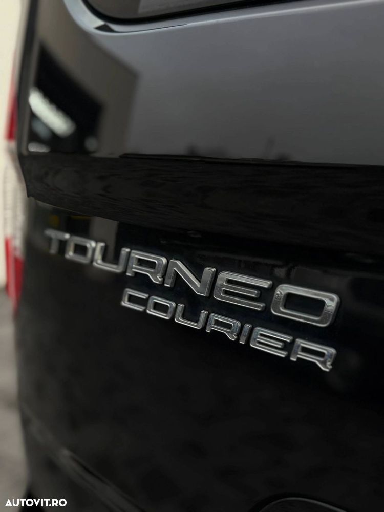 Ford Tourneo Courier 1.0 EcoBoost Titanium - 10