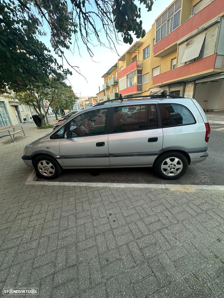 Opel Zafira 2.0 DTi Elegance - 1