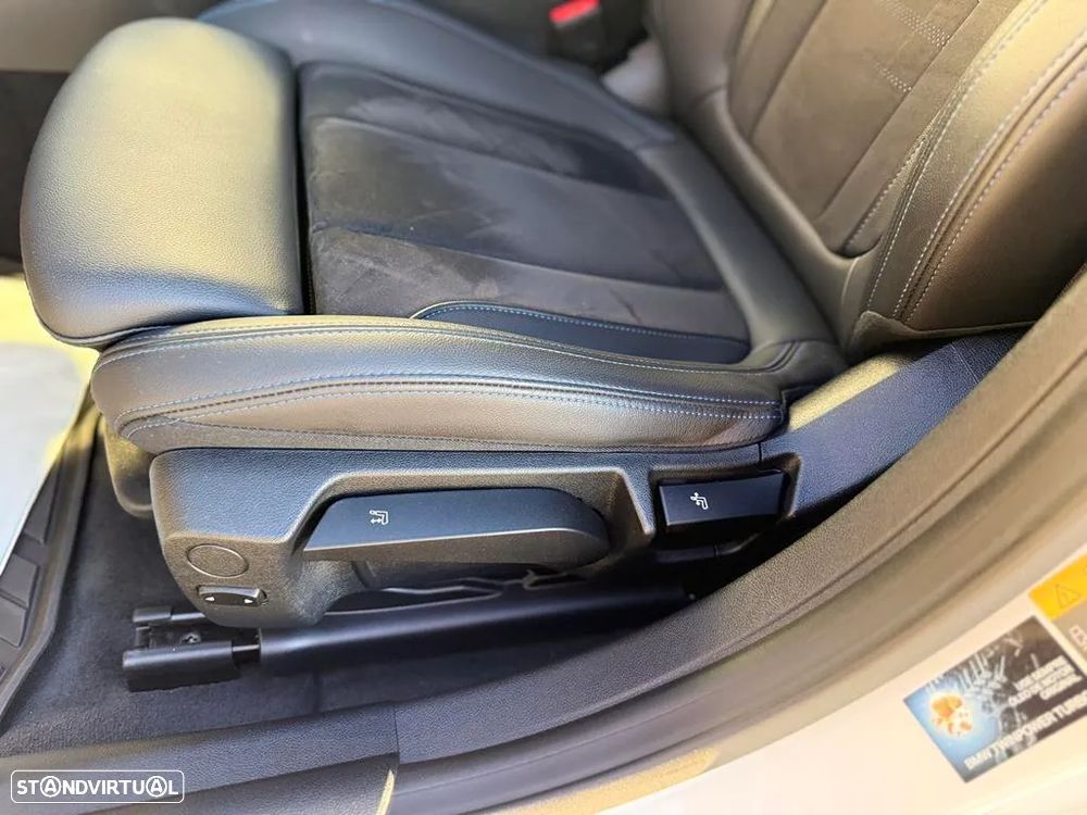 BMW i4 eDrive40 Pack Desportivo M - 16