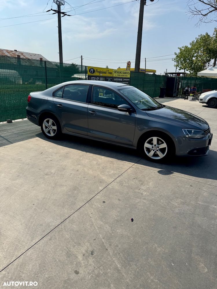 Volkswagen Jetta 1.6 TDI DPF Comfortline - 3