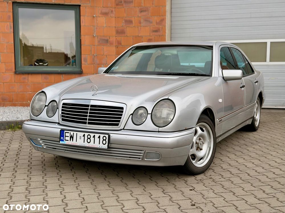 Mercedes-Benz Klasa E 250 D Avantgarde - 1
