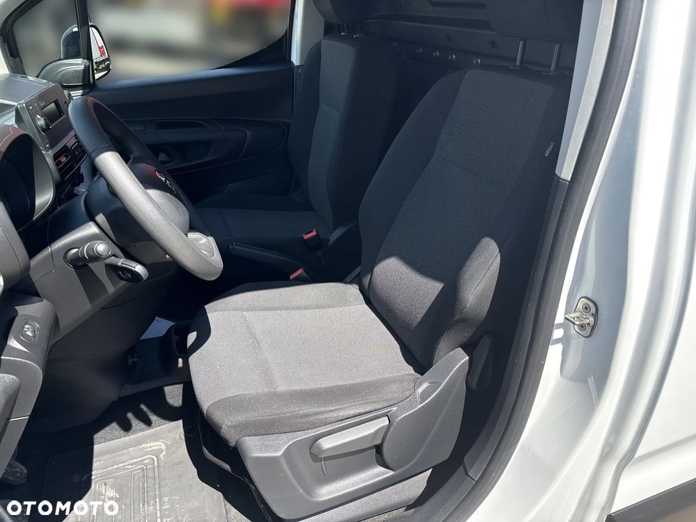 Toyota PROACE CITY 1.5 D-4D STANDARD 2,0T ACTIVE - 11