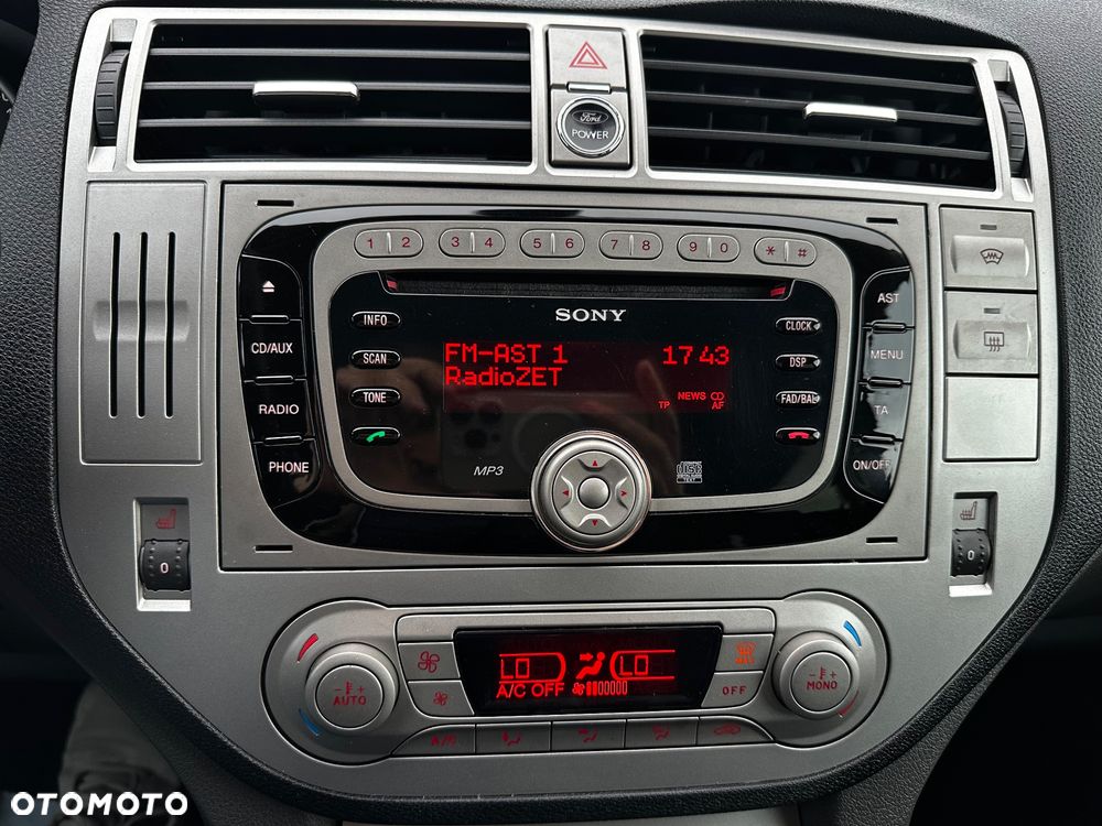 Ford Kuga 2.0 TDCi 4x4 Titanium - 29