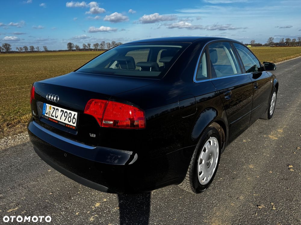 Audi A4 Limousine - 10