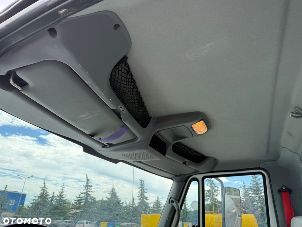 International Dura Star 4400 SBA 6x4 - 14