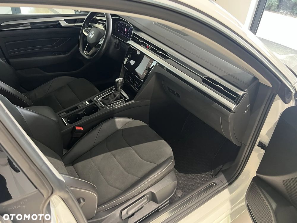 Volkswagen Arteon 2.0 TSI Essence DSG - 10