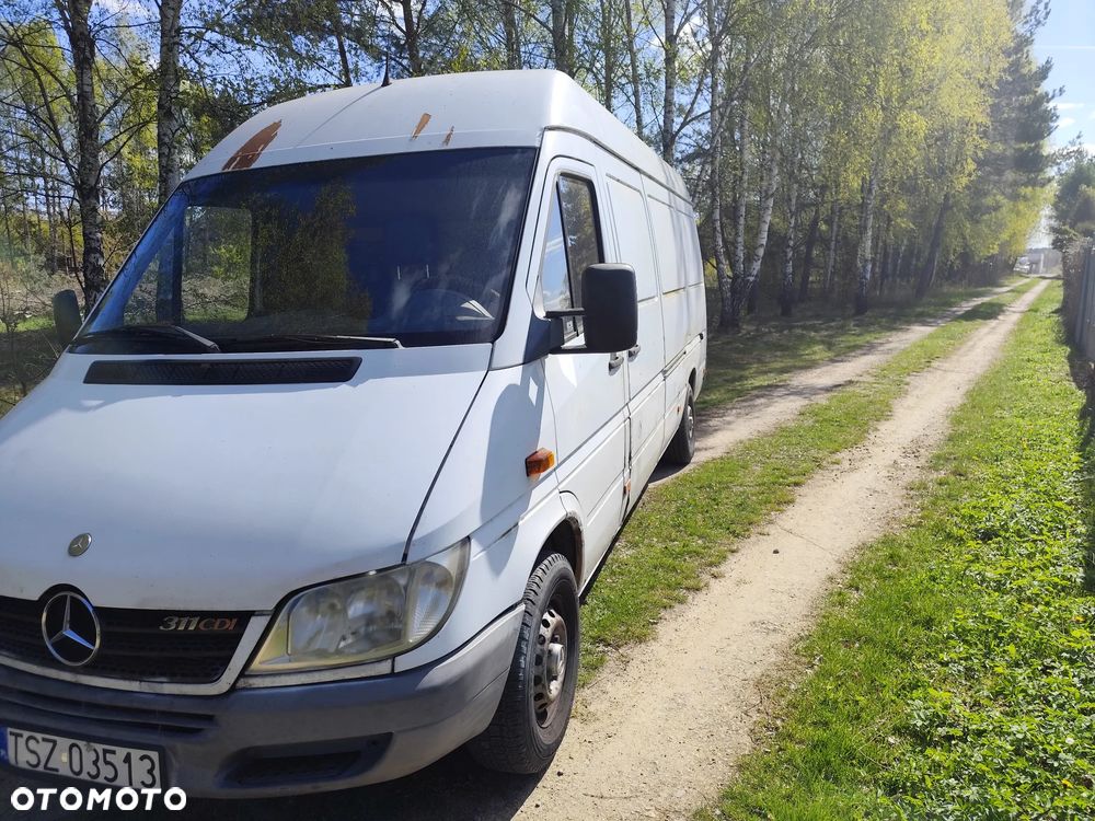 Mercedes-Benz Sprinter - 1