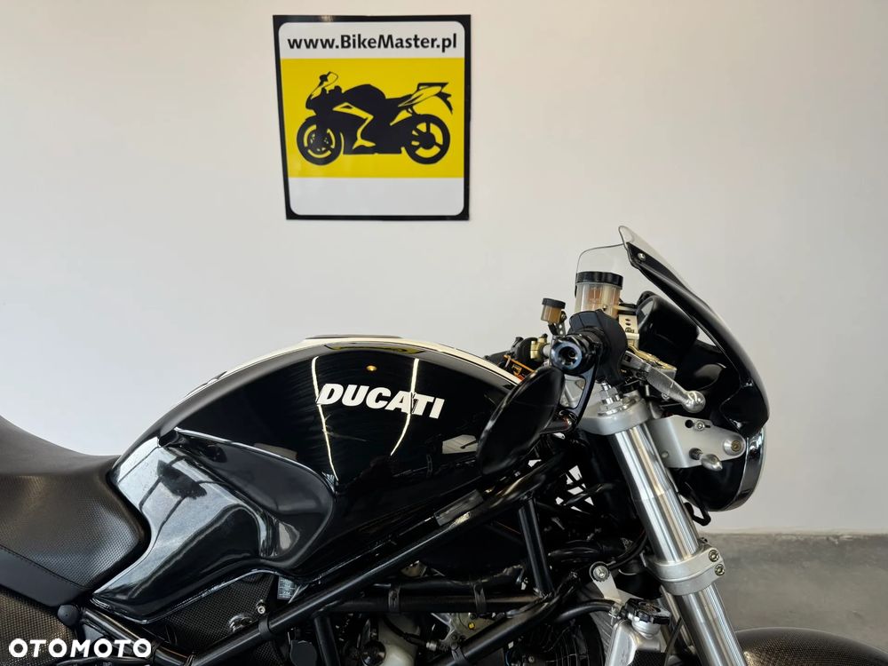 Ducati Monster - 10