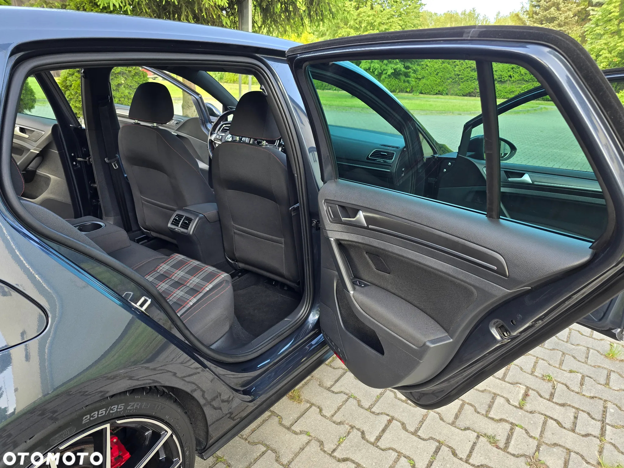 Volkswagen Golf GTI (BlueMotion Technology) DSG - 16