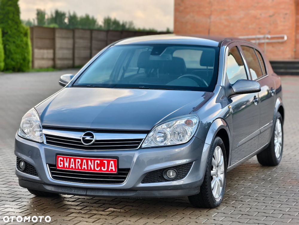 Opel Astra 1.6 Essentia - 1