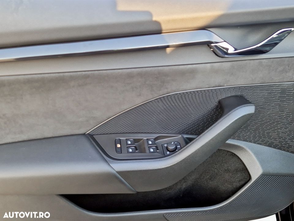 Skoda Octavia 2.0 TDI DSG RS - 16