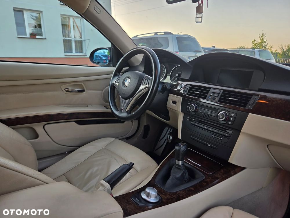 BMW Seria 3 320d DPF - 11