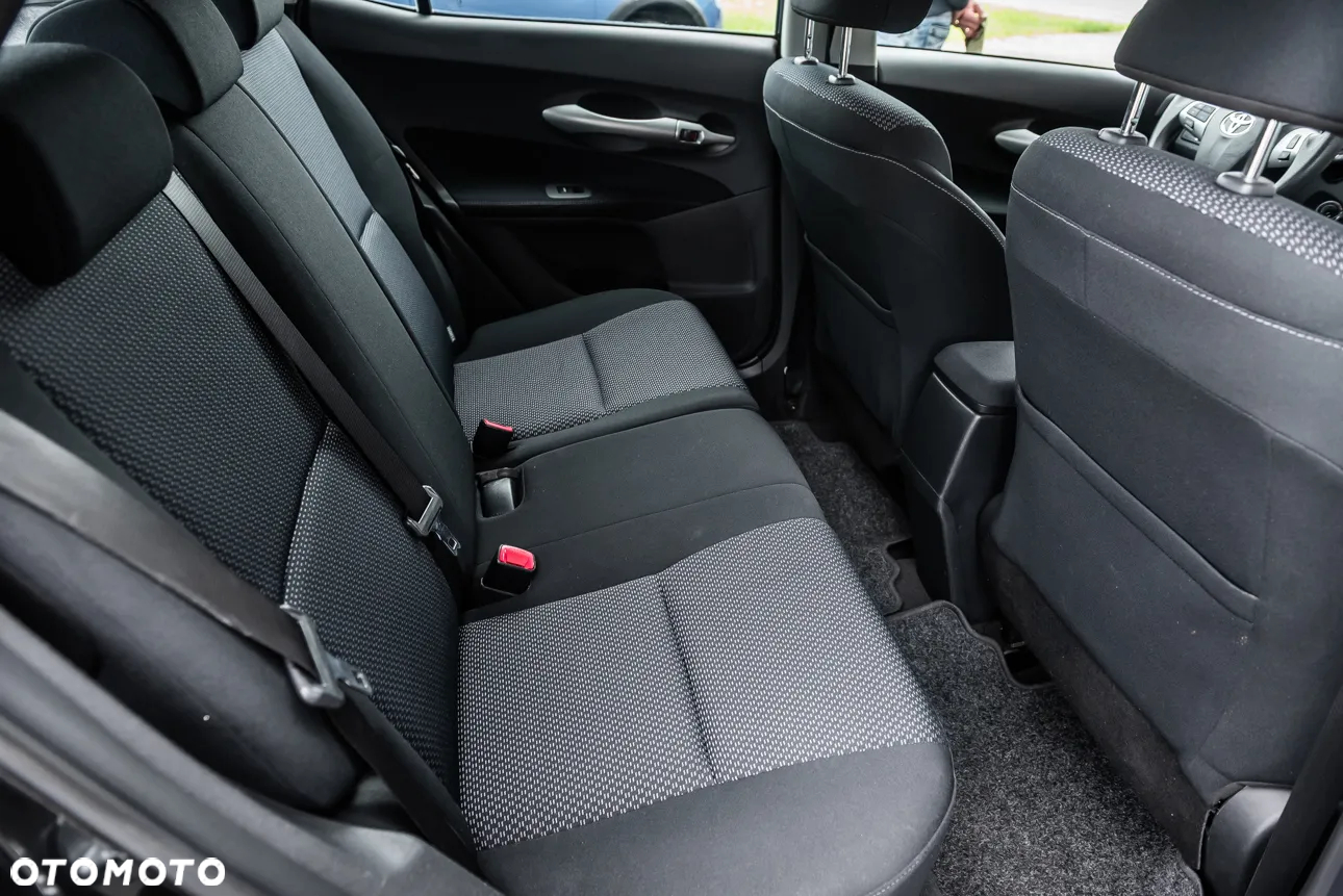 Toyota Auris 1.6 Premium - 27