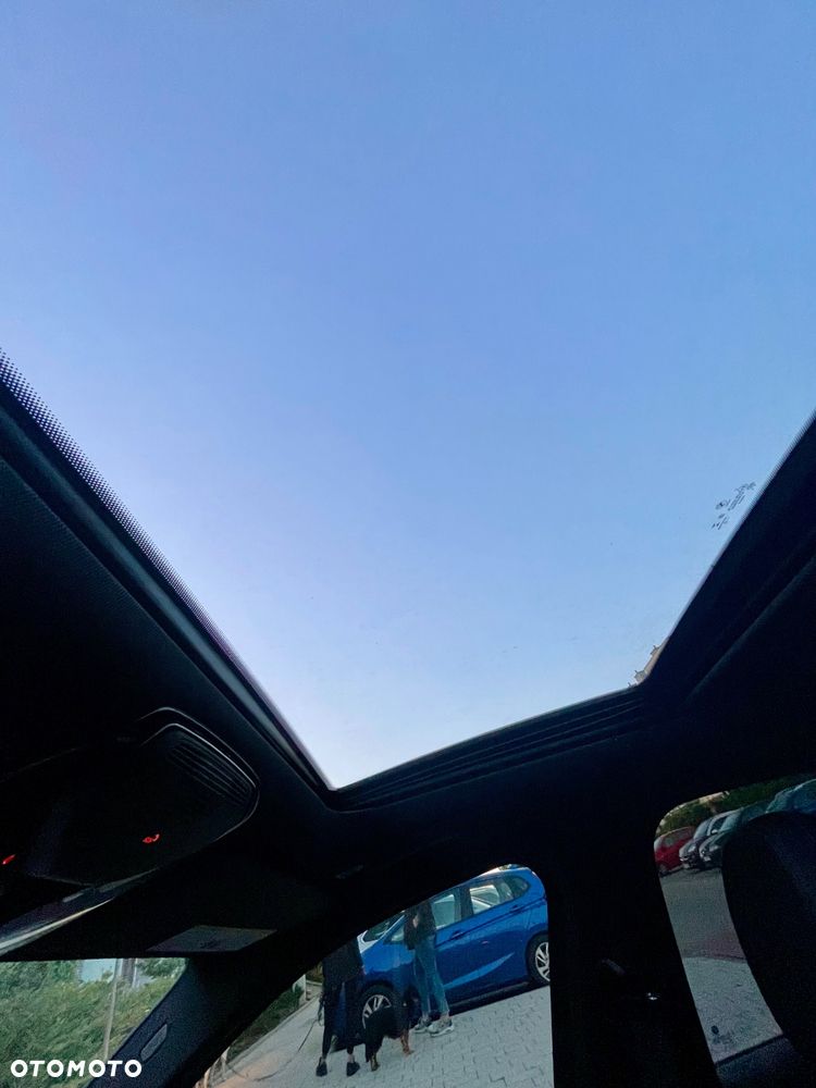 BMW Seria 3 330i xDrive Sport Line - 9