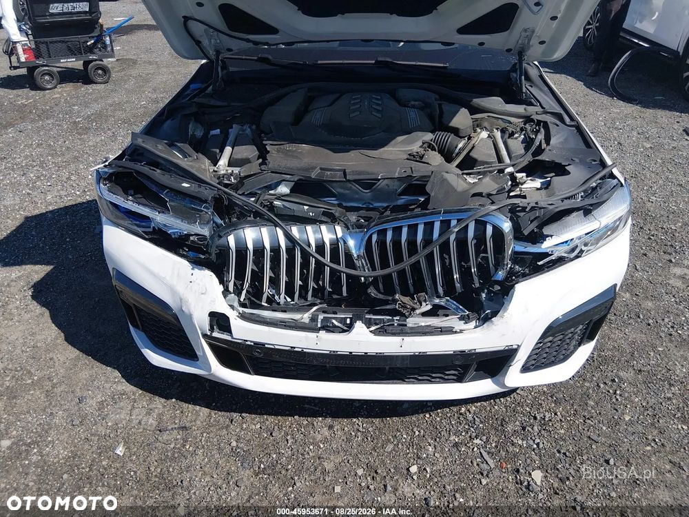 BMW Seria 7 750i xDrive sport - 6