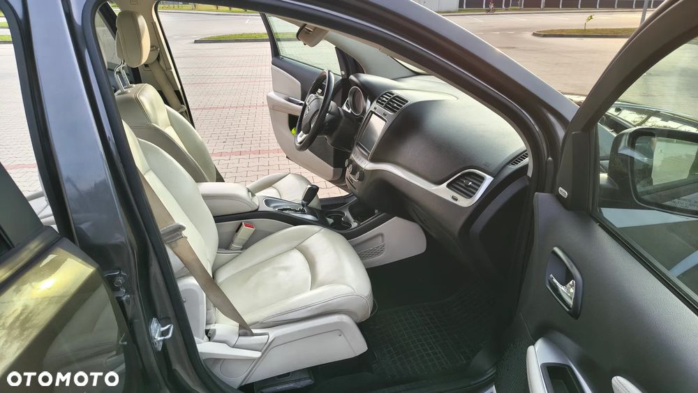 Dodge Journey 2.7 V6 R/T - 7