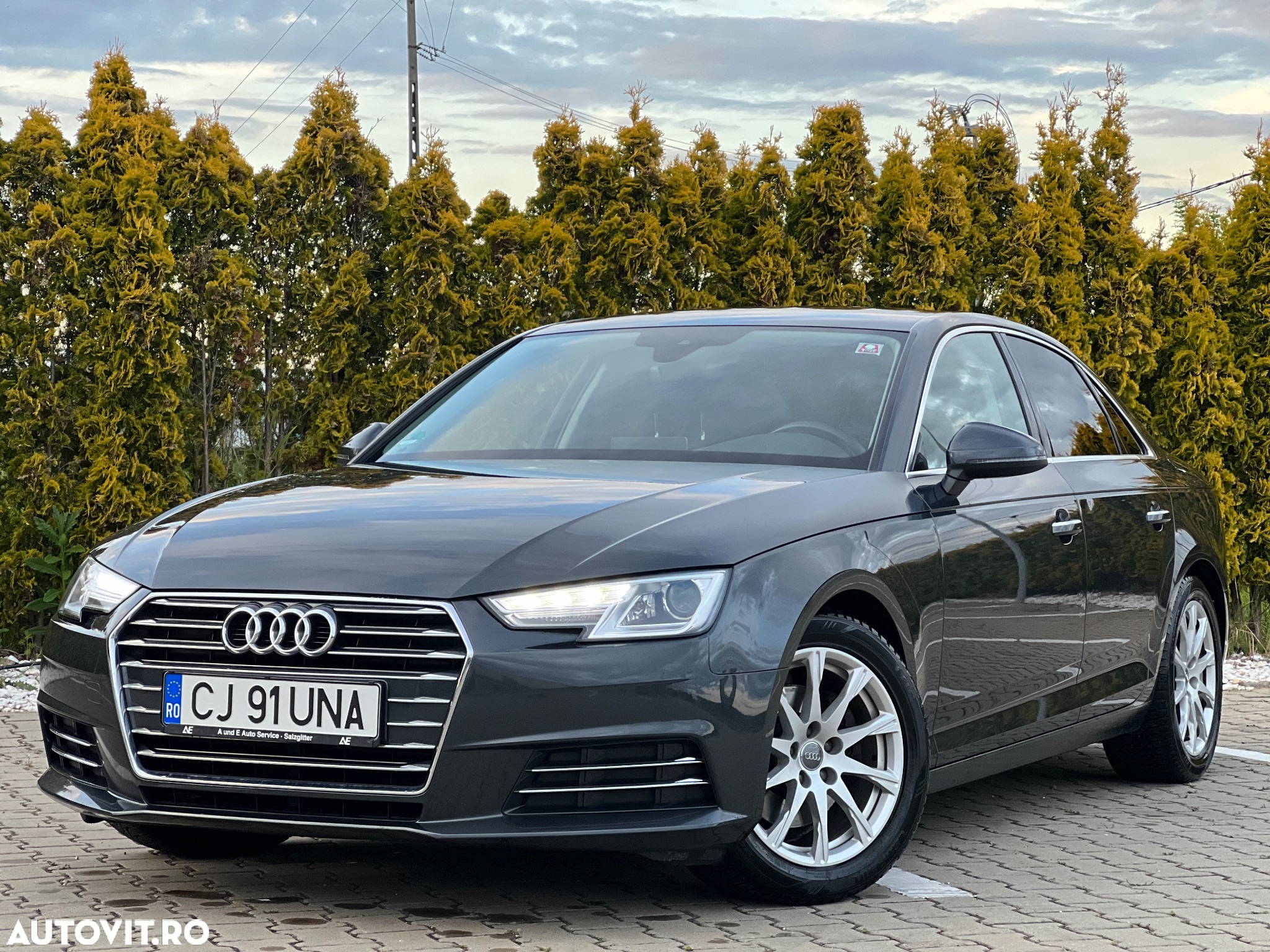 Audi A4 Avant 2.0 TDI S tronic - 2