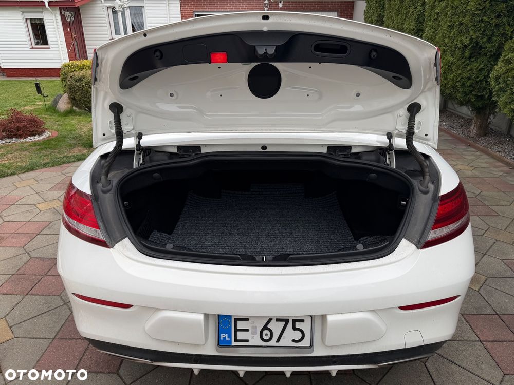 Mercedes-Benz Klasa C 300 9G-TRONIC - 9