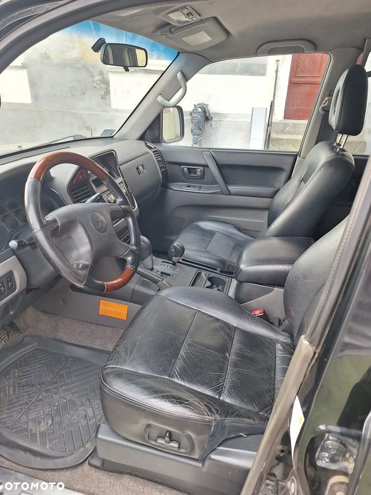 Mitsubishi Pajero 3.2 DID 7os - 9