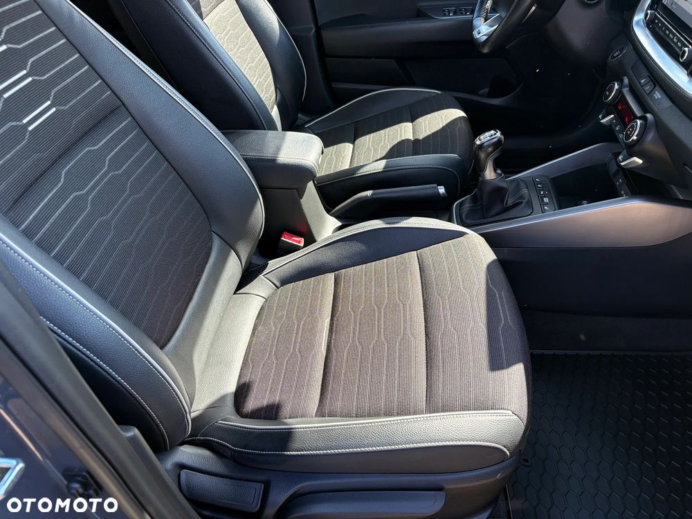 Kia Stonic 1.0 T-GDI MHEV GT Line - 17