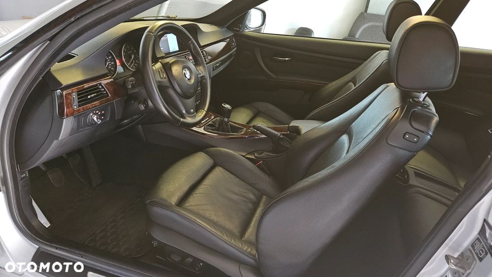 BMW Seria 3 335i xDrive - 14