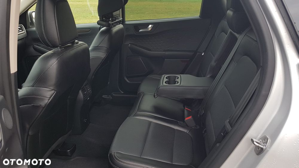 Ford Escape 2.0 EcoBoost AWD Titanium - 12