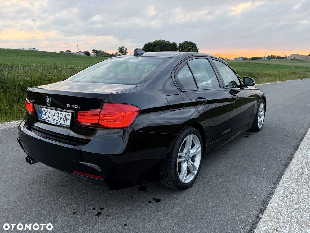 BMW Seria 3 330i xDrive Edition M Sport Shadow - 4