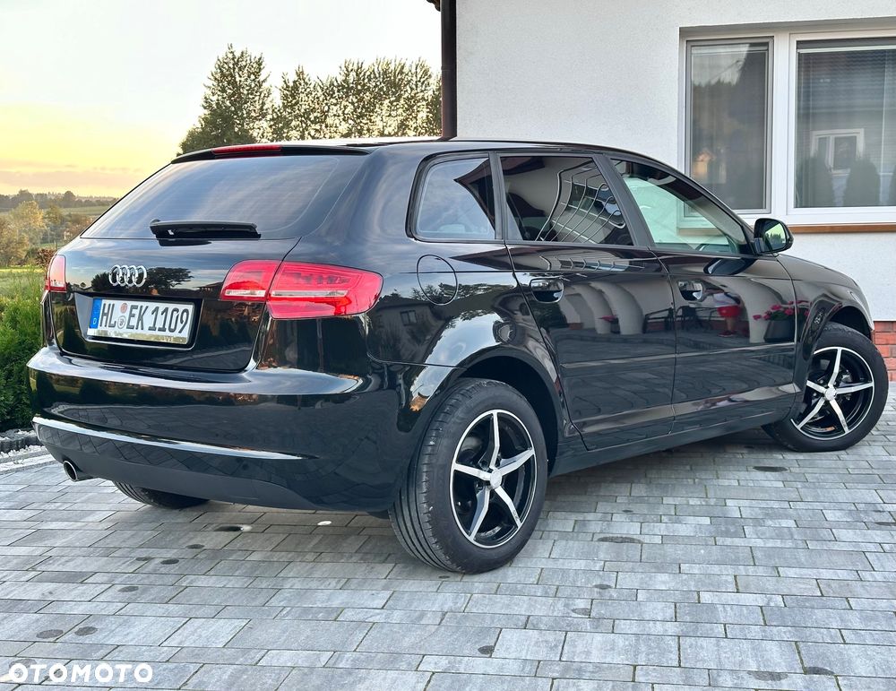 Audi A3 Sportback 1.6 Ambition - 11