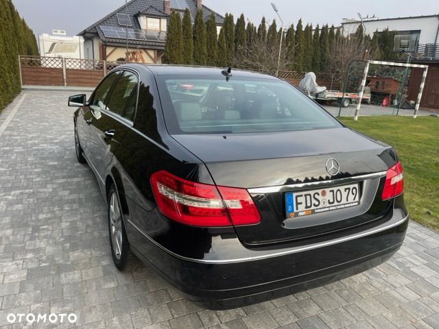Mercedes-Benz Klasa E 250 CDI DPF BlueEFFICIENCY Automatik - 7