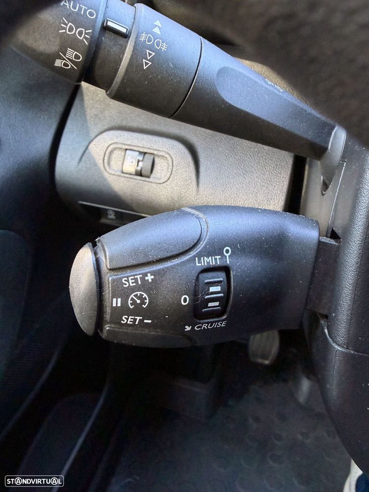 Peugeot Partner L1 Pro 1.6BlueHDi GPS 2019 100CV - 14