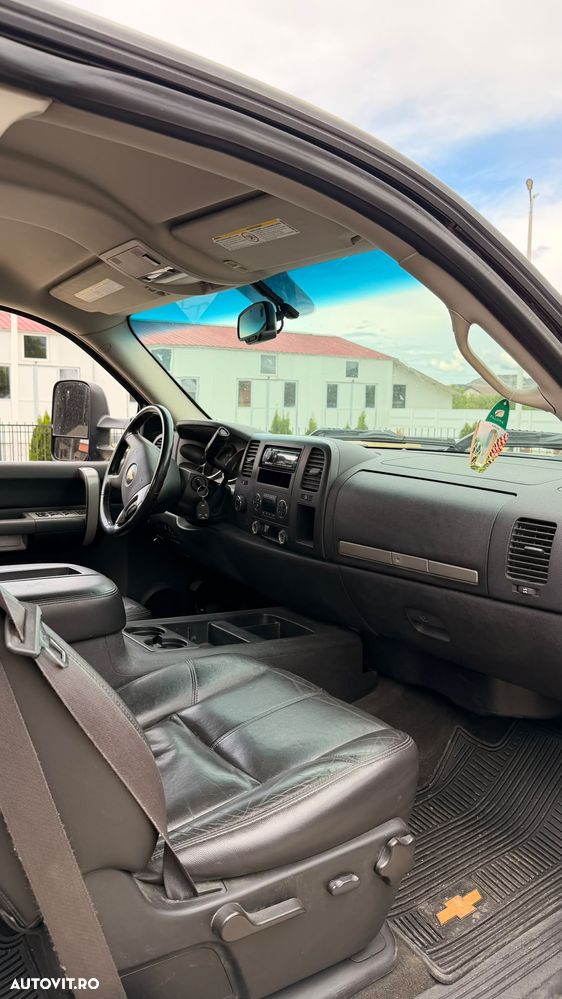 Chevrolet Silverado - 16