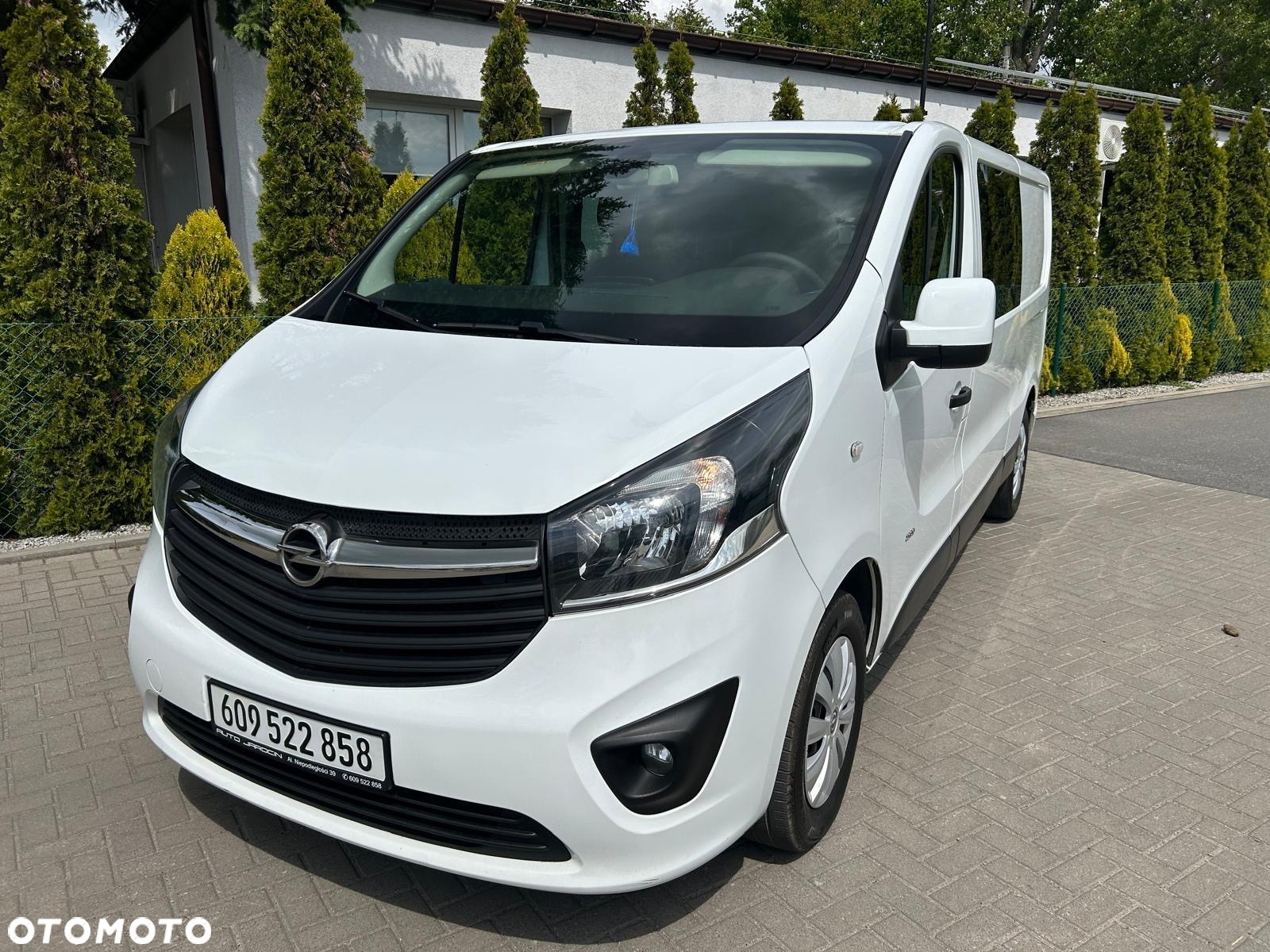 Opel Vivaro L2H1 2,9t Elegance Premium - 11