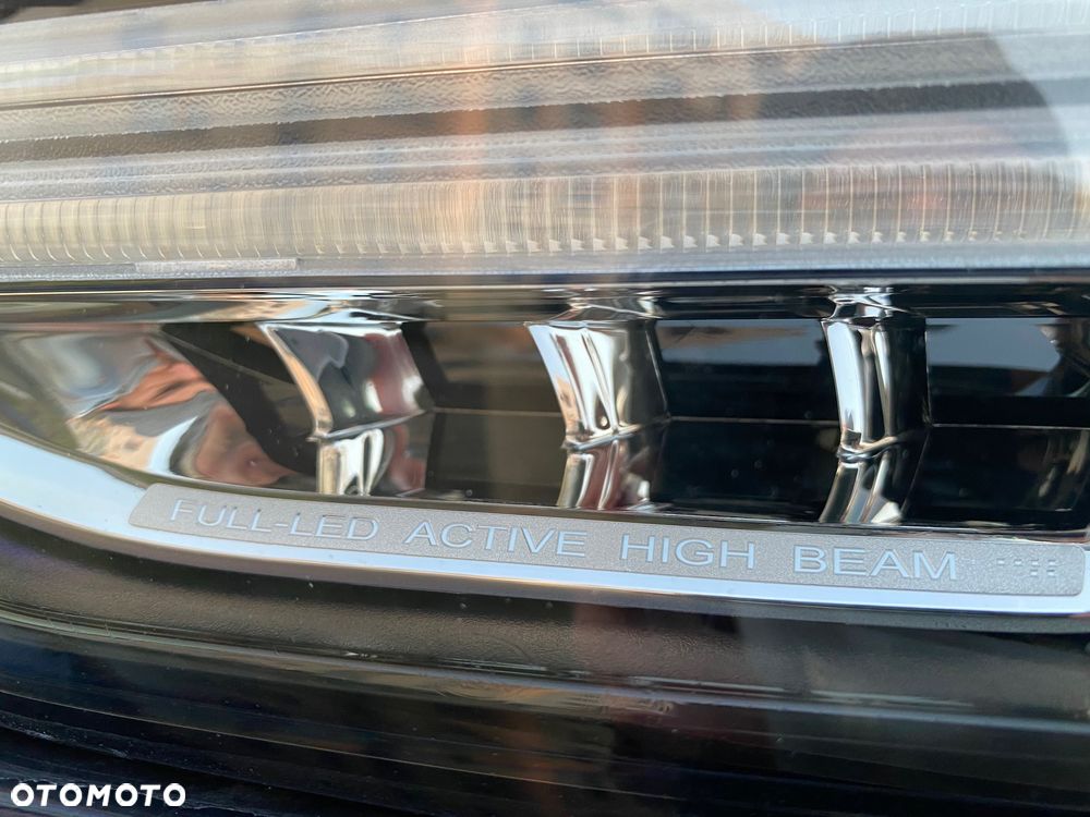 Volvo S90 D4 Inscription - 9