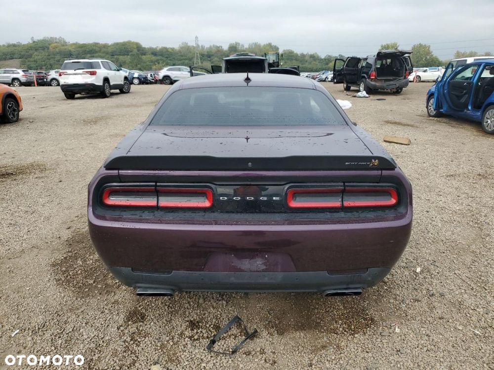 Dodge Challenger - 3