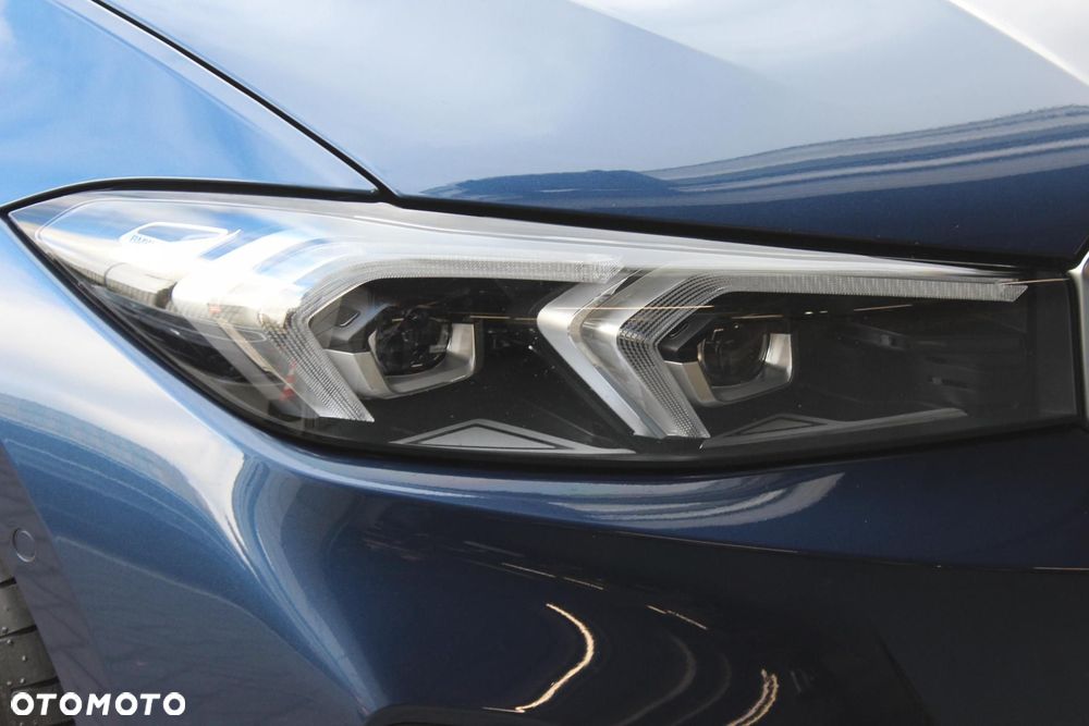 BMW Seria 3 - 16