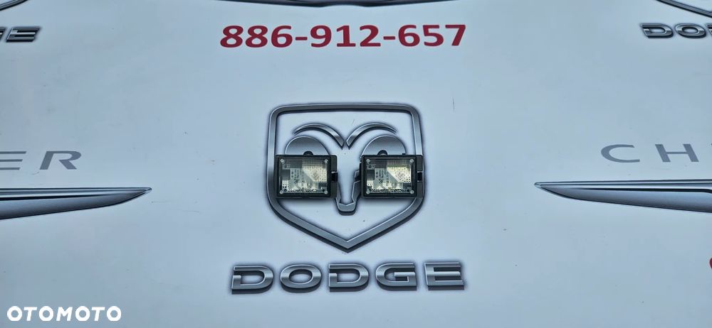 Dodge Durango III LIFT 2017- lampka tablicy rejestracyjnej Oświetlenie tablicy Lampki blendy tył - 2