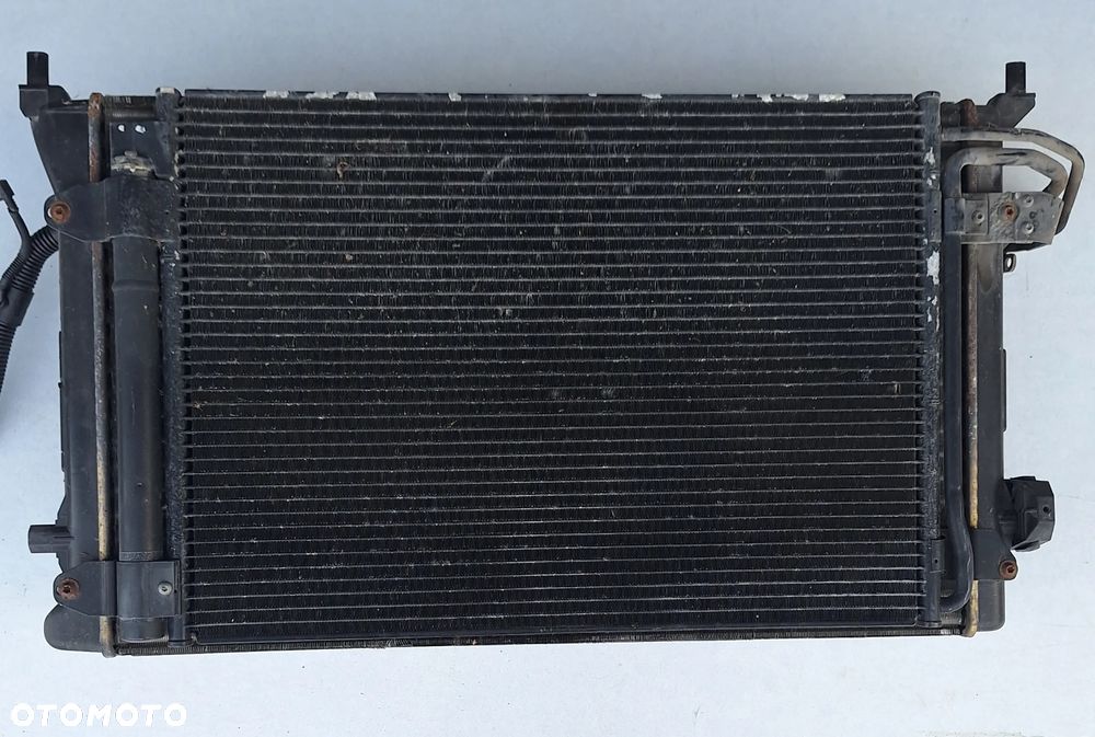 CHŁODNICA WODY KLIMY WENTYLATORY VW GOLF V 1.6B - 1