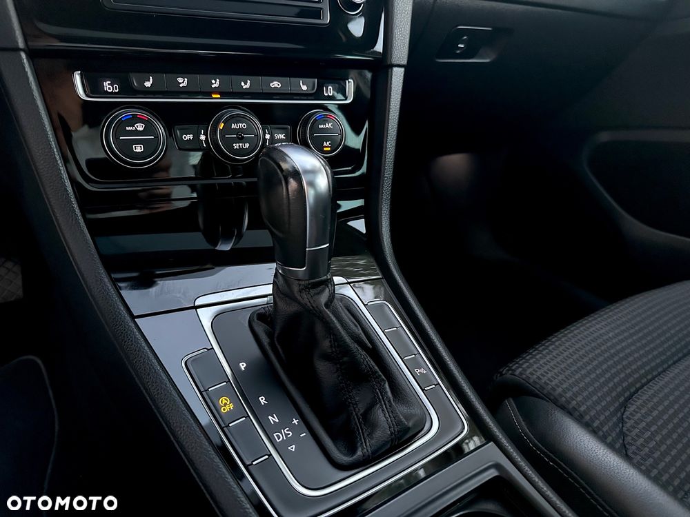 Volkswagen Golf VII 2.0 TDI BMT Highline DSG - 27