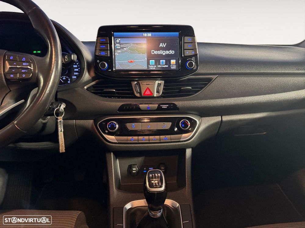 Hyundai i30 SW 1.6 CRDi Comfort - 11