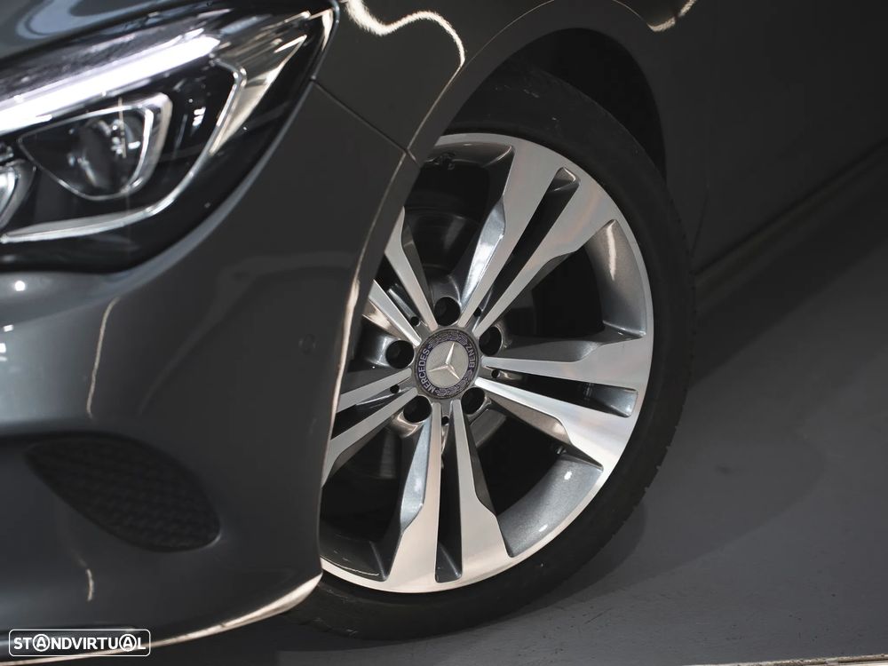 Mercedes-Benz CLA 180 d Urban - 8