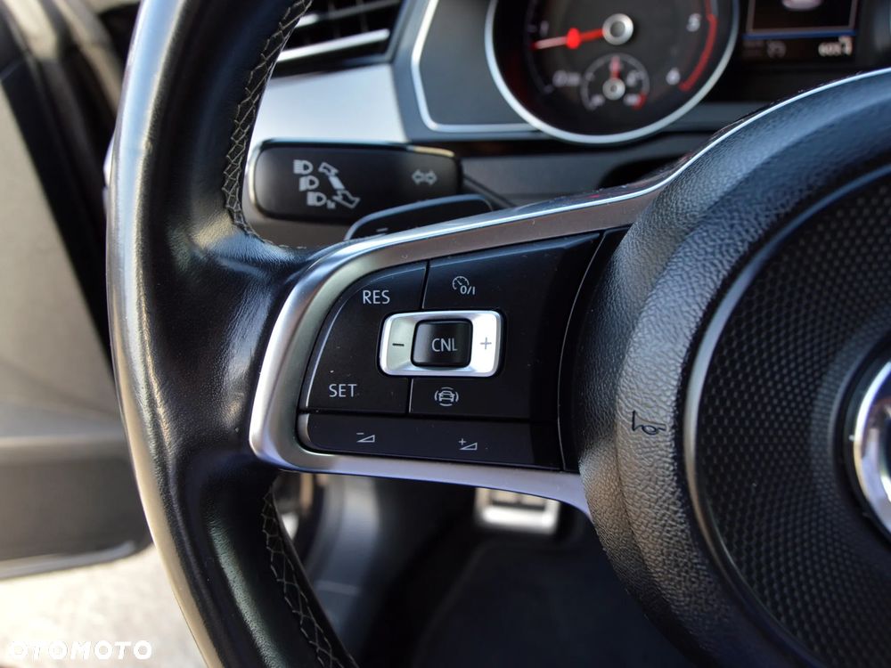 Volkswagen Arteon 2.0 TDI SCR DSG R-Line - 17