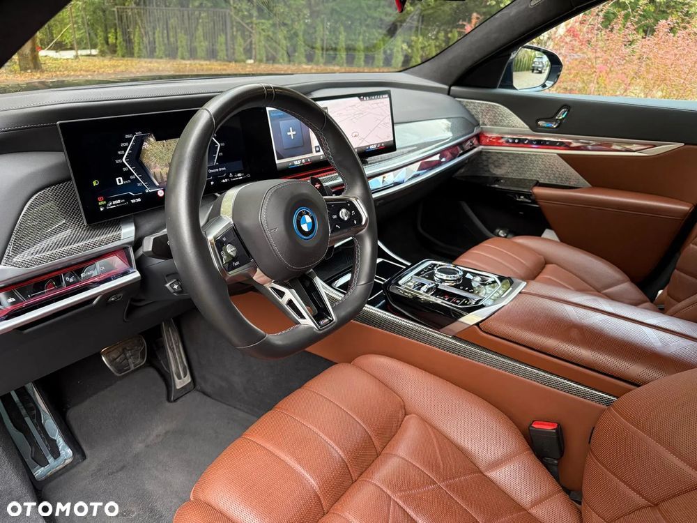 BMW Seria 7 M760e PHEV xDrive sport - 12