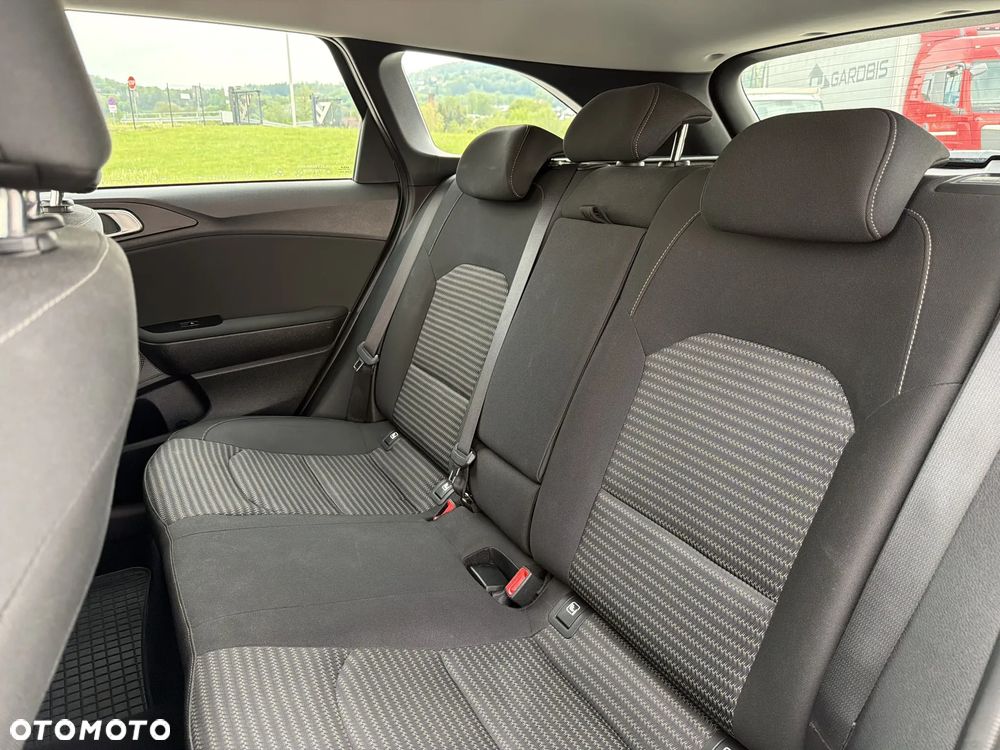 Kia Ceed 1.5 T-GDI M DCT - 17