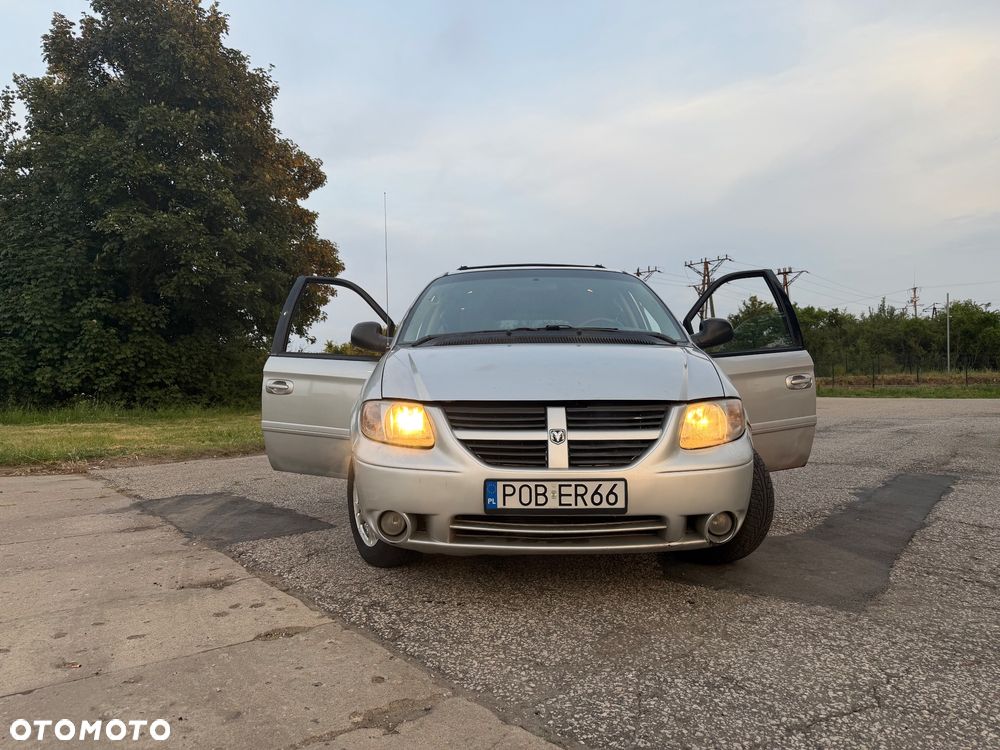 Dodge Grand Caravan - 19
