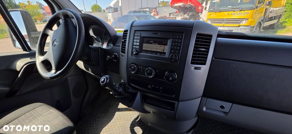 Mercedes-Benz SPRINTER - 12
