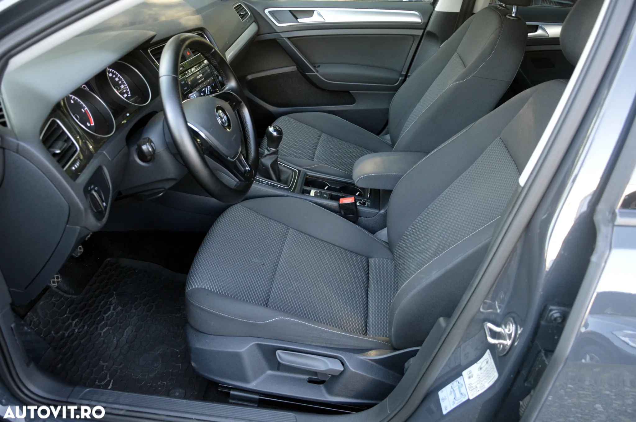Volkswagen Golf 1.6 TDI Comfortline - 20