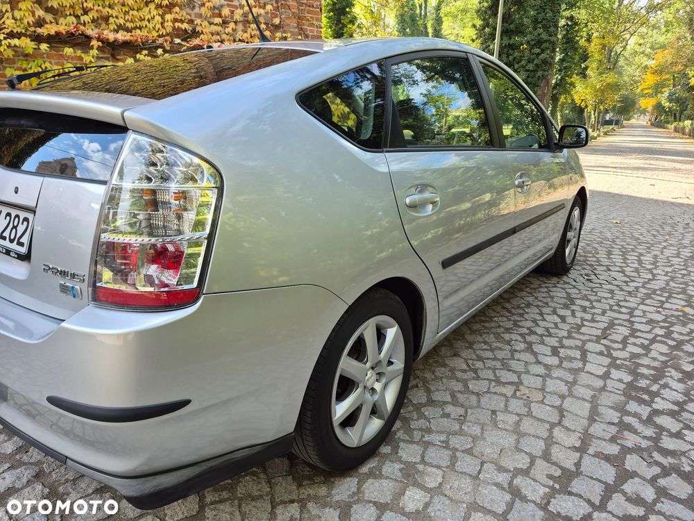 Toyota Prius 1.5 VVT-i Prestige - 13