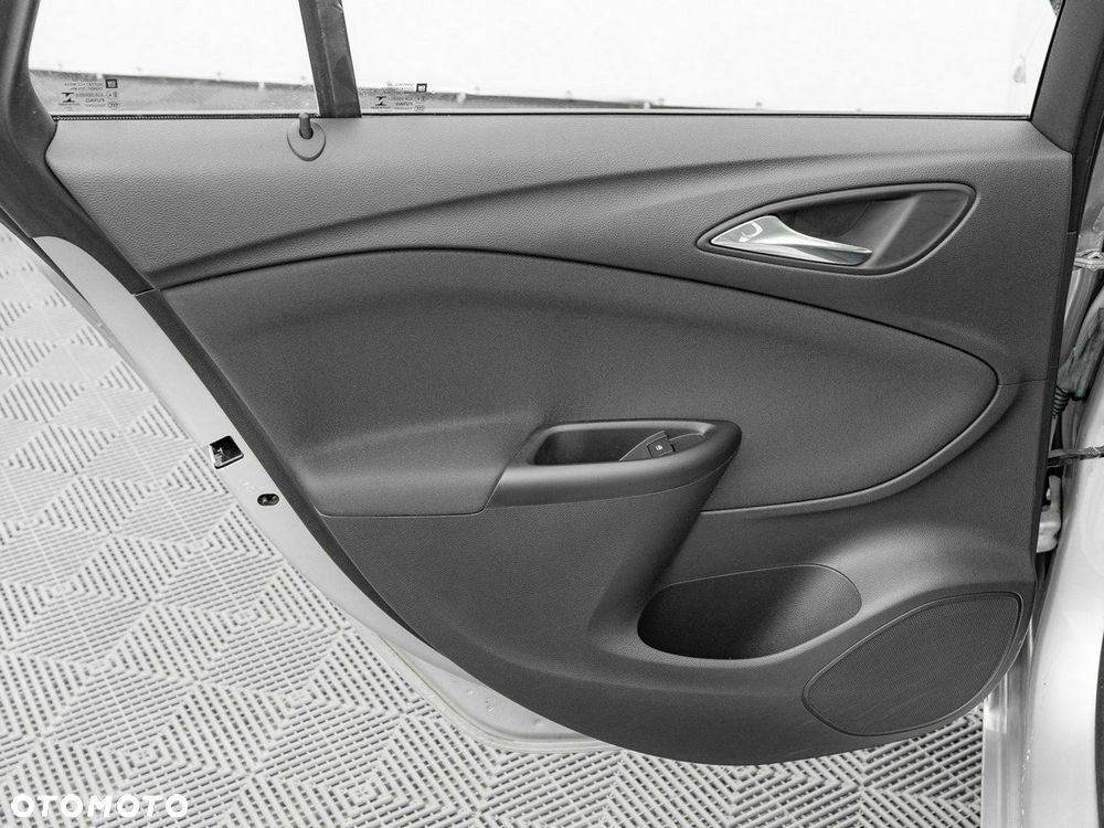 Opel Astra 1.2 T Edition S&S - 23