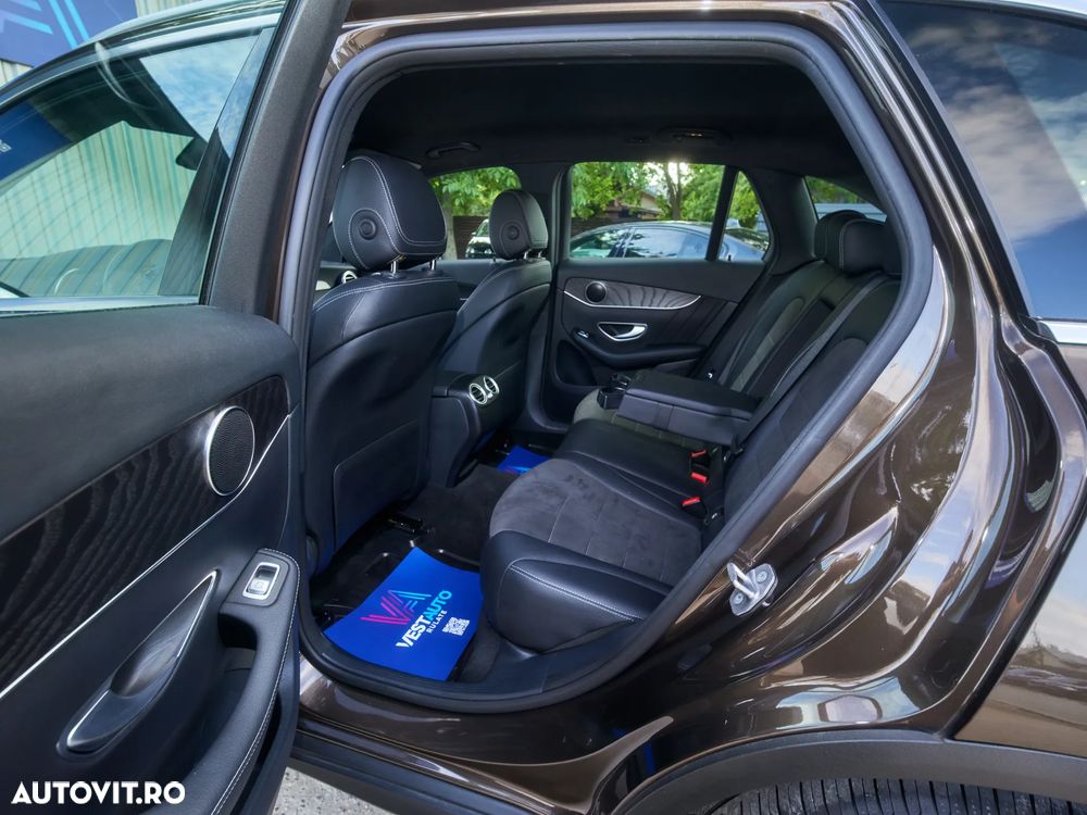 Mercedes-Benz GLC 250 d 4MATIC 9G-TRONIC Exclusive - 33