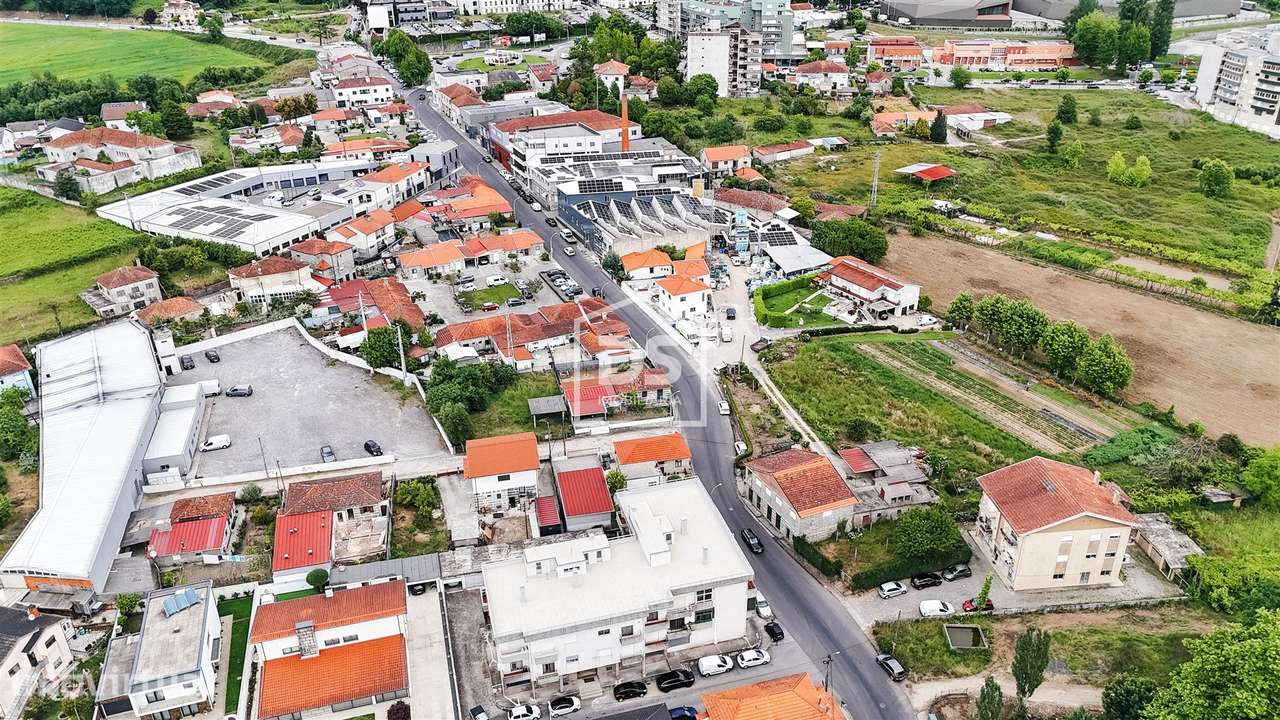 Loja T0 Trespasse em Margaride (Santa Eulália), Várzea, Lagares, Varzi - Grande imagem: 4/18